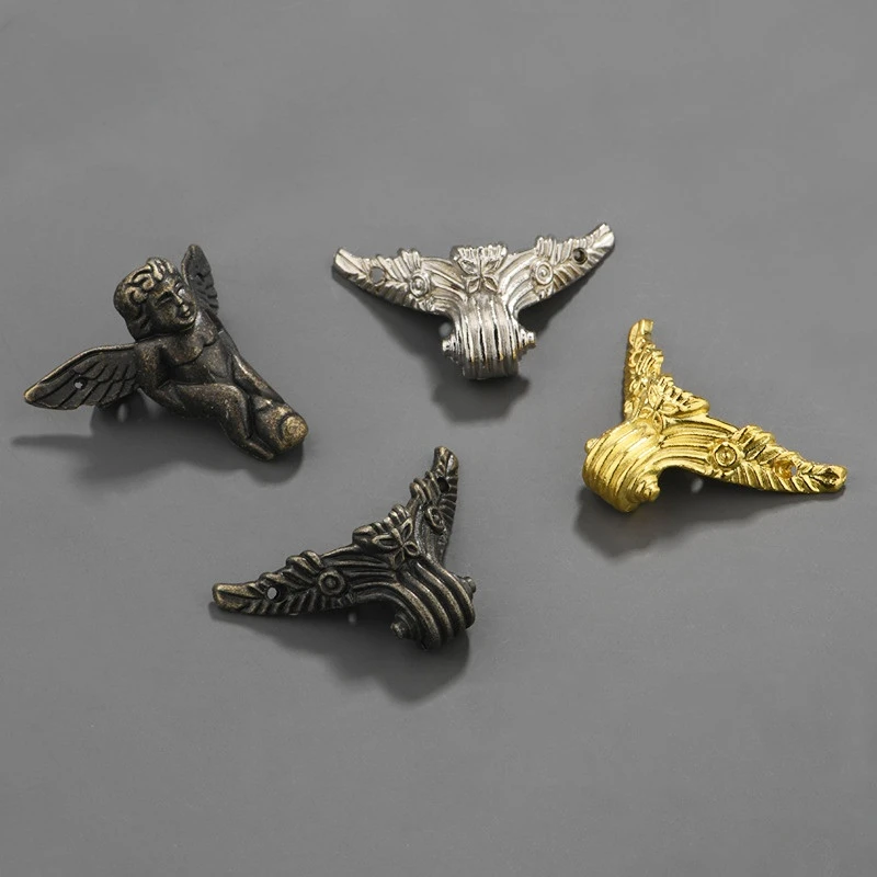 8pcs Antique Corner Brackets Z - Furniture Hardware For Legs recensione e prezzo