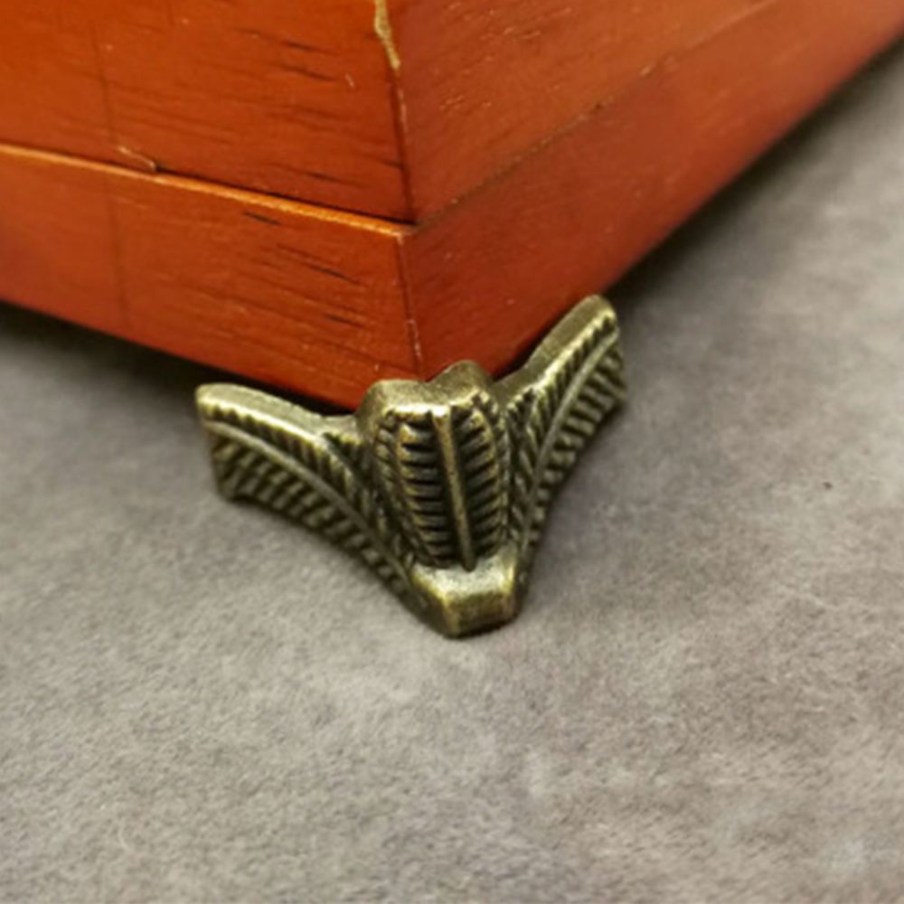 4Pcs Antique Corner Protector  - Furniture Hardware For Legs recensione e prezzo